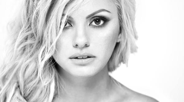 alexandra stan scrisoare de adio sunt inca in soc acum stiu totul se intampla cu un motiv