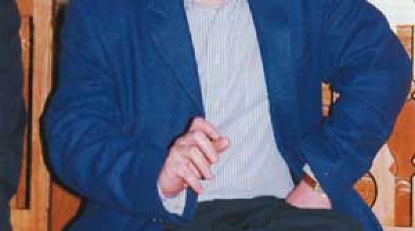 derusificarea si dezghetul ciachir gest teribilist profesorului matei bals i s au rasucit pupilele indaratul ochelarilor dupa care m a intrebat un lucru