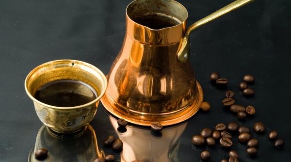 savureaza cea mai buna cafea la ibric reteta care te va da pe spate