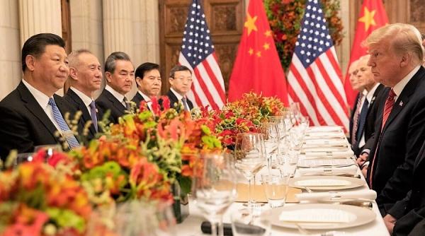 trump aparitie surpriza la o reuniune la care participa si xi jinping presedintele chinei