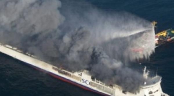 un feribot cu 400 de pasageri la bord a esuat in finlanda