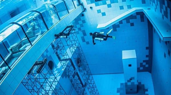 video cea mai adanca piscina din lume unde a fost inaugurata
