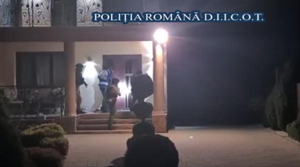 video  luptatorii sias au spart usile  descinderi in 28 de locatii pentru destructurarea unei grupari din suceava