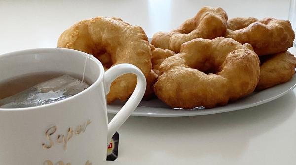 gogosi marocane ies rumene si pufoase reteta speciala de sfenj