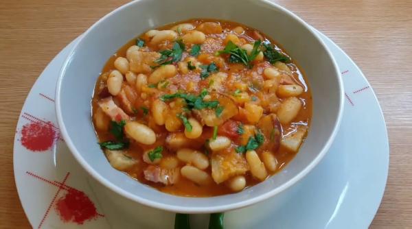 fasole cu afumatura cea mai buna reteta