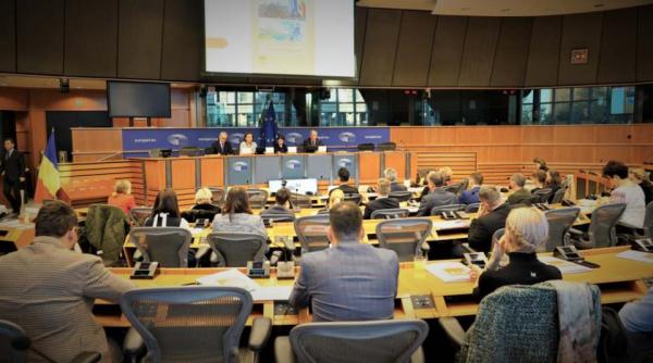 un eurodeputat al fidesz partidul lui viktor orban a demisionat din parlamentul ue