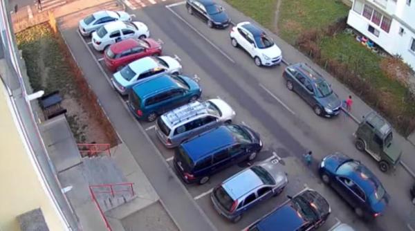 video revoltator ce a facut o femeie dupa ce a lovit un copil cu masina mai copile mai