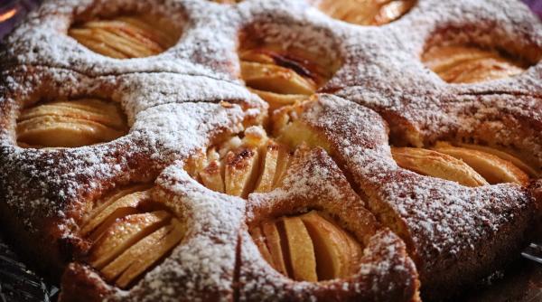 prajitura olandeza cu mere desertul special din olanda care trebuie incercat reteta super simpla