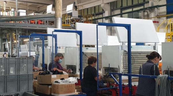 peste 50 de fabrici din romani afectate de falimentul lanturilor de moda din marea britanie