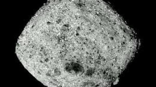 capsula cu primele mostre de pe suprafata unui asteroid a ajuns pe pamant