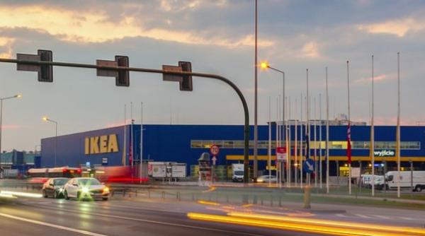 ikea renunta la catalogul anual dupa 70 de ani de existenta
