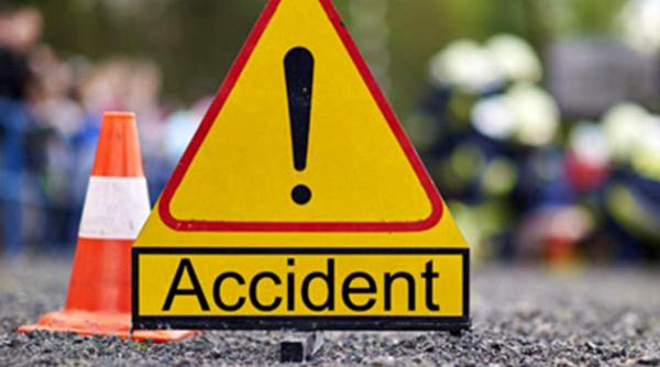 un camion al armatei implicat intr un accident in capitala