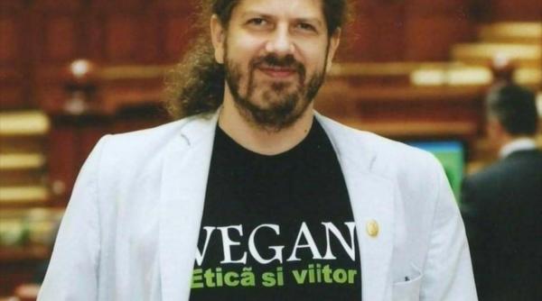 ce face remus cernea de cand nu mai e parlamentar premiera in romania