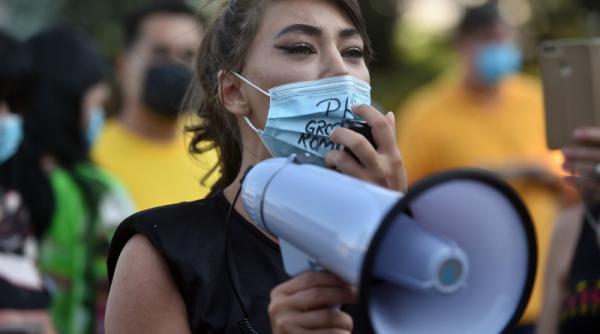 de ce nu s a inscris oana lovin in aur desi a fost la proteste unde era si sosoaca