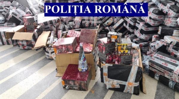 video sapte tone de materiale pirotehnice confiscate de politisti