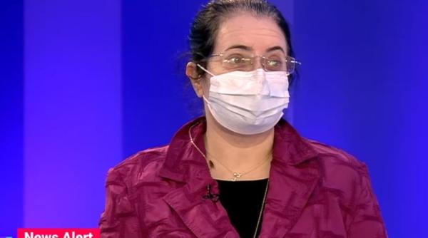 de unde erau gandacii de la digi 24 care misunau pe o invitata