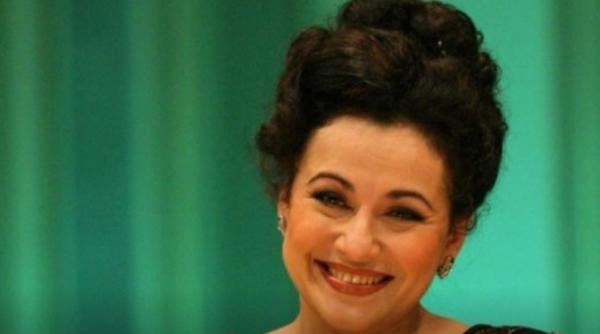 expozitie tematica leontina vaduva si marile scene ale lumii