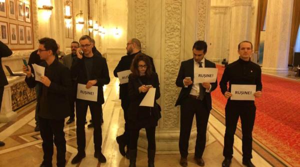 usr de la miscarea lui nicusor dan din bucuresti la intrarea in guvern direct cu sase ministere evolutia partidului rezist sau al protestatarilor anti psd