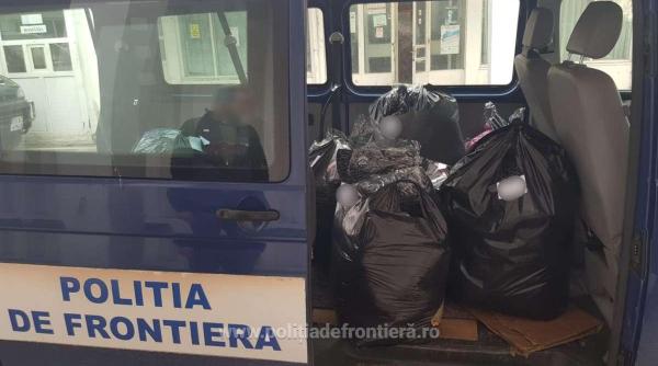 haine posibil contrafacute in valoare de zeci de mii de lei confiscate la vama