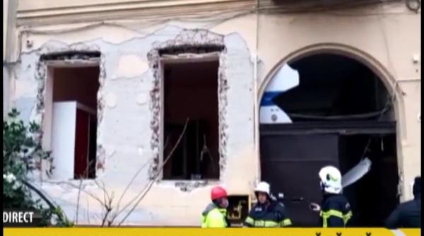 explozie intr un bloc din arad un barbat a fost grav ranit