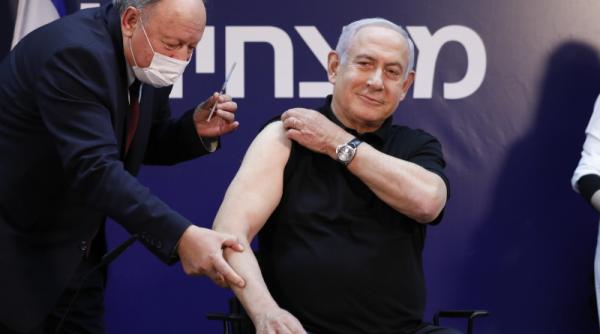 video benjamin netanyahu primul cetatean israelian care s a vaccinat anti covid un moment emotionant
