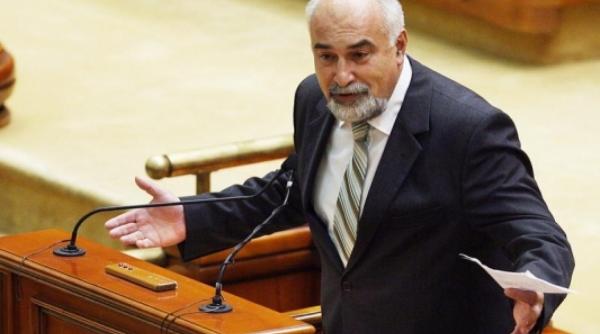 vosganian rememoreaza momentul arestarii sale  la revolutie  asta am crezut  in naivitatea mea