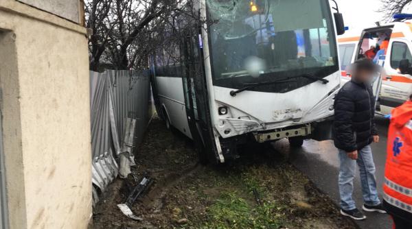 accident grav cu un microbuz la mircestii noi vrancea persoane incarcerate