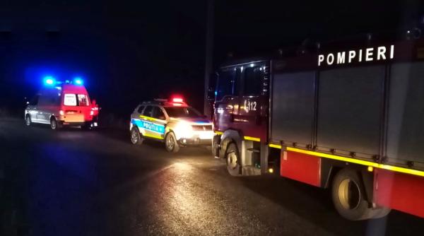 foto copil de 6 ani blocat cu piciorul in calorifer pompierii au intervenit