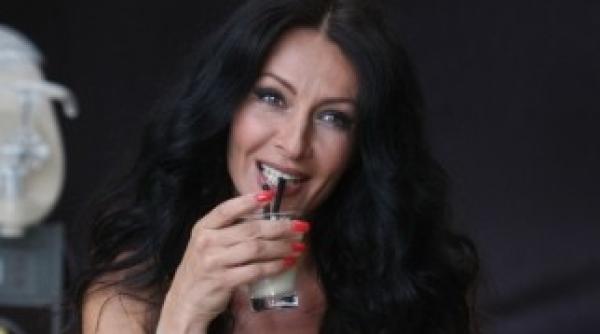 mihaela radulescu mesaj pentru gabriela prisacariu viitoarea sotie a lui dani otil nu o mai halesc vreau sa stiu daca mi multumeste