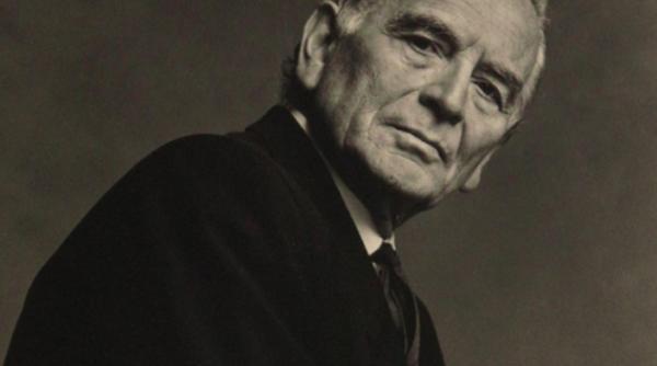 creatorul de moda pierre cardin a incetat din viata