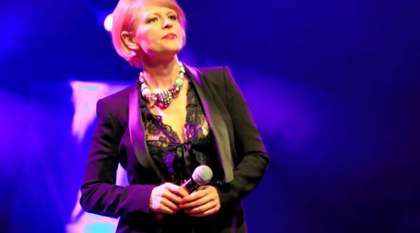 sotul cantaretei sanda ladosi trimis in judecata de dna pentru delapidare