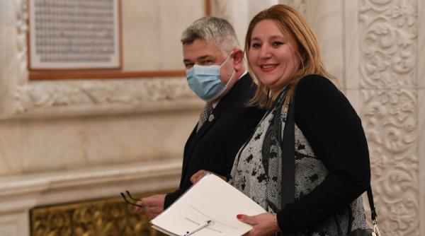 sosoaca a gasit persoana pe care ar pune o premier al romaniei nu vrea sa o filmez discutia a fost inregistrata video