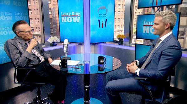 celebrul larry king internat de urgenta are covid 19 si acuza simptome severe se lupta din greu