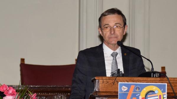 ioan aurel pop despre situatia romanilor am cazut in extrema cealalta ne am turnat prea multa cenusa in cap