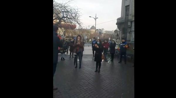 protest in piata universitatii deschideti scolile video