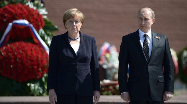 productie vaccinuri merkel si putin relatii tot mai apropiate ce a spus guvernul german despre sputnik v