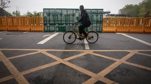 11 milioane de oameni intra in lockdown dupa confirmarea a 100 de cazuri covid intr un oras invecinat cu beijing