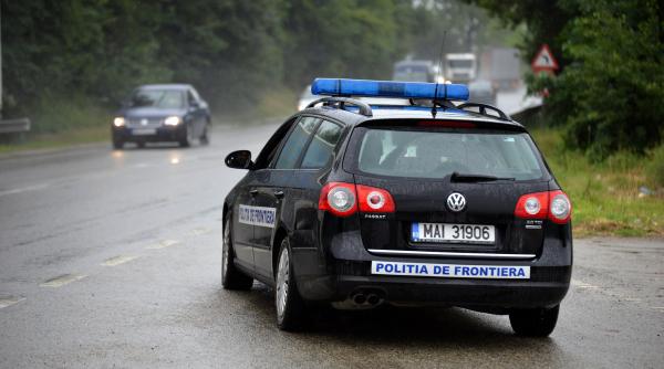 68 de cetateni straini depistati ascunsi intr un tir la vama nadlac ii