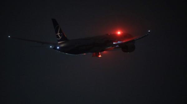 primele resturi ale avionului prabusit in indonezia au fost gasite