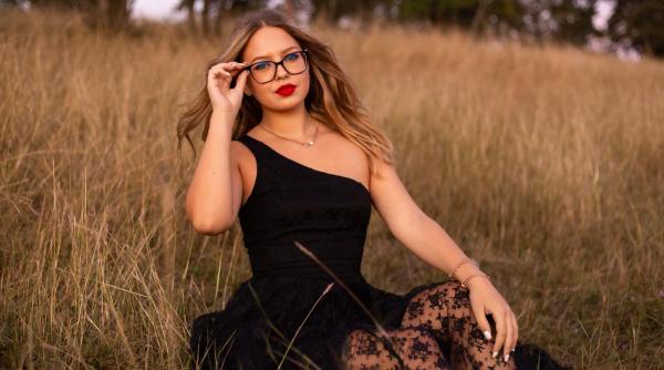 impreuna pentru alexia povestea unei fete de 16 ani plina de visuri dar incercata de o boala crunta efectele sunt devastatoare