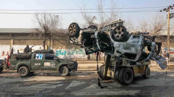 trei persoane printre care un jurnalist ucise intr un atentat cu bomba la kabul