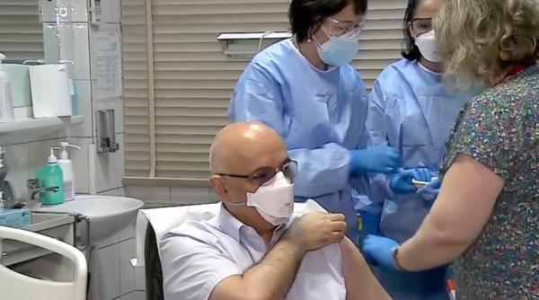 raed arafat  vaccinat anti covid 19 in direct  aici poti vedea imaginile   video