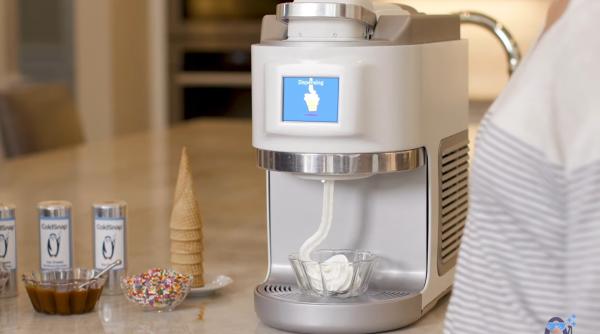 aparat automat de inghetata cu capsule coldsnap are o propunere ingenioasa