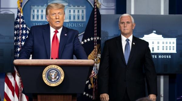 donald trump si vicepresedintele mike pence intalnire in biroul oval