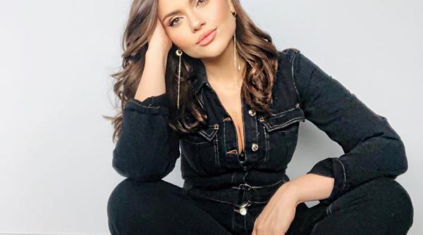 fata cristinei siscanu la un pas de tragedie s a urcat pe geam am tremurat jumatate de ora