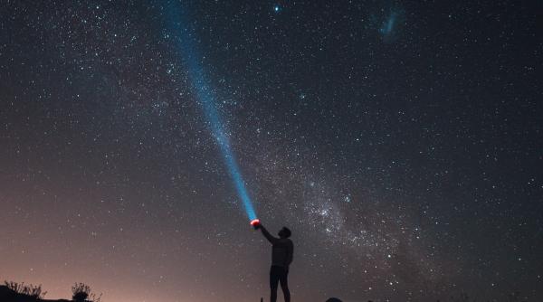 nasa anunta ca a detectat un nou semnal misterios din spatiu provine de pe una din lunile lui jupiter ce spun expertii despre descoperire