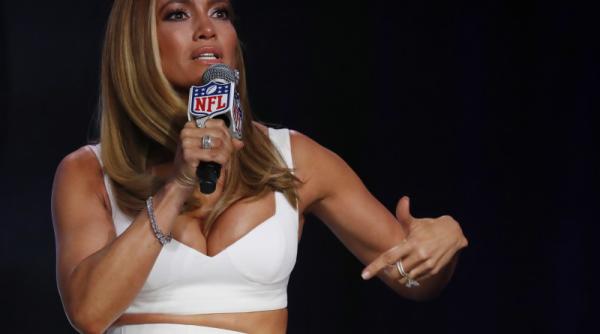 reteta frumusetii lui jennifer lopez dezvaluita dieta stricta cum a reusit sa opreasca timpul in loc