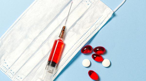 rusii vaccinati anti covid vor primi ecusoane care le va permite sa nu poarte masca de protectie trebuie sa ne intoarcem la viata normala