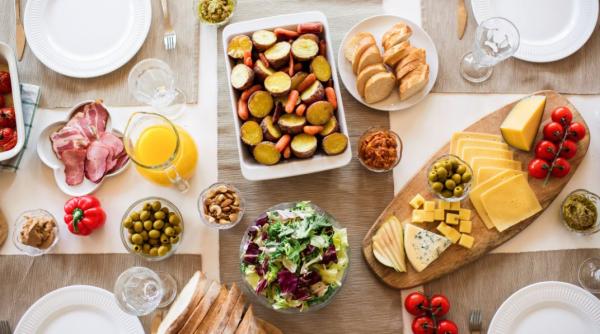 specialist in nutritie care e proportia alimentelor necesare organismului pentru a manca sanatos cum se pot consuma fructele si legumele separat sau impreuna