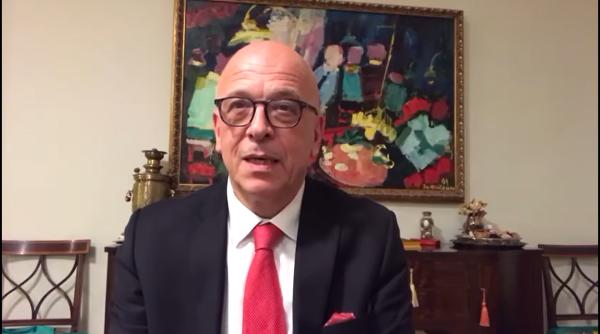 ambasadorul germaniei elogiu adus lui mihai eminescu a cantat mai am un singur dor video